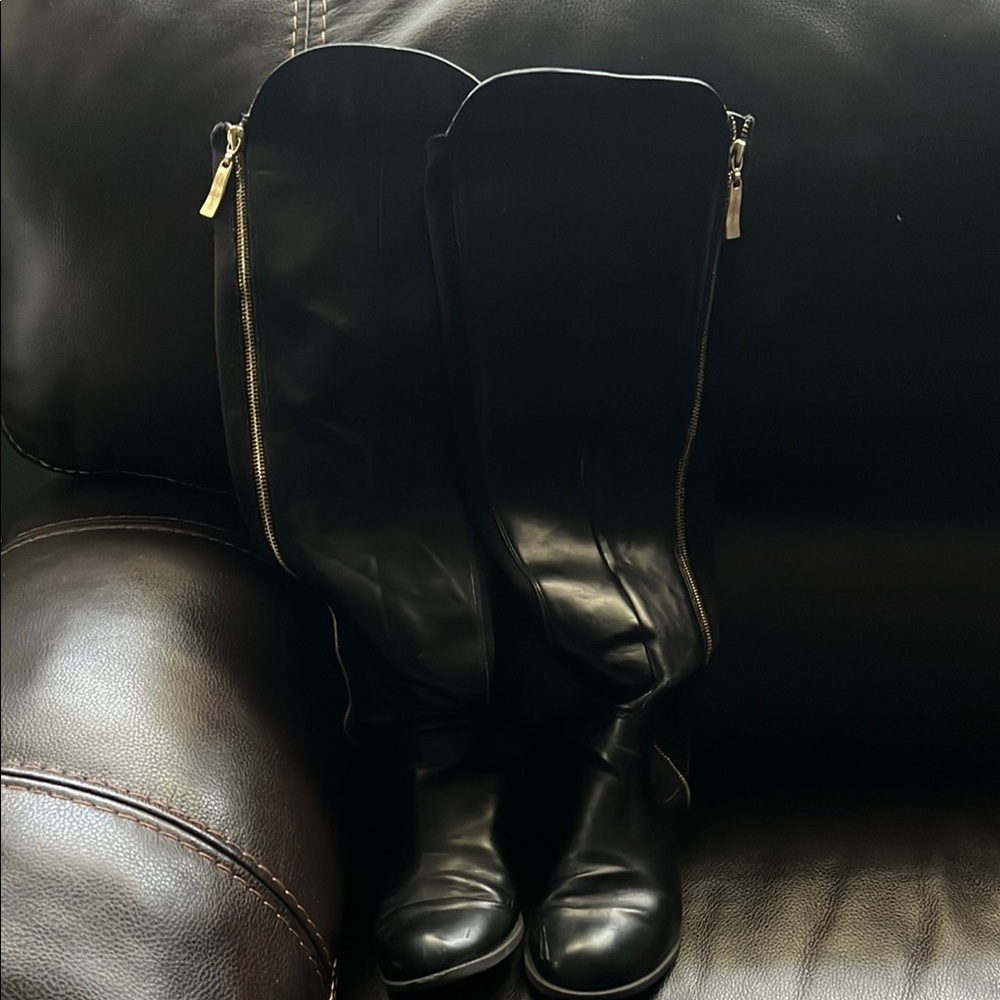 Black Knee-High Leather Boots